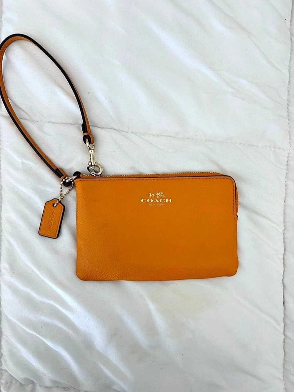 Coach Crossgrain Leather Corner Zip Wristlet Wallet in Orange Like New